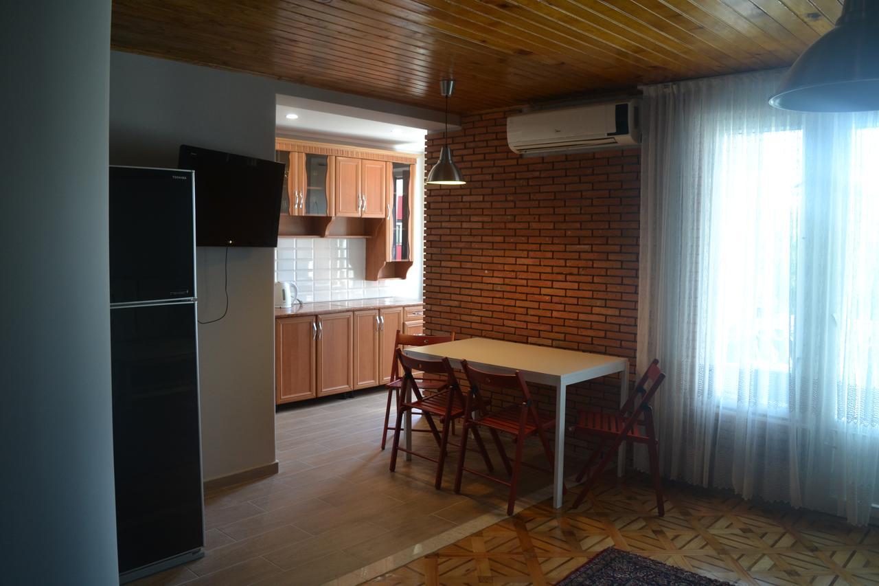 Gorgiladze 66-58 Apartment Batumi Bagian luar foto
